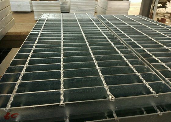 Twisted Bar Compound Steel Grating Hot Galvanized Anti - Corrosion For Sidewalk