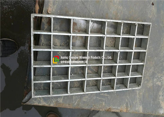 Rigid Pressure Locked Steel Grating , Bearing Bar Metal Grates For Decks